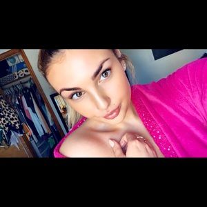 Meet your Posher, Deanna